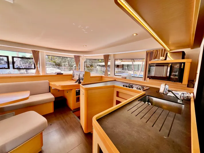 Spring Tradition Yacht Photos Pics 