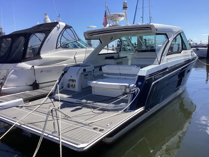 Steal Yacht Photos Pics 