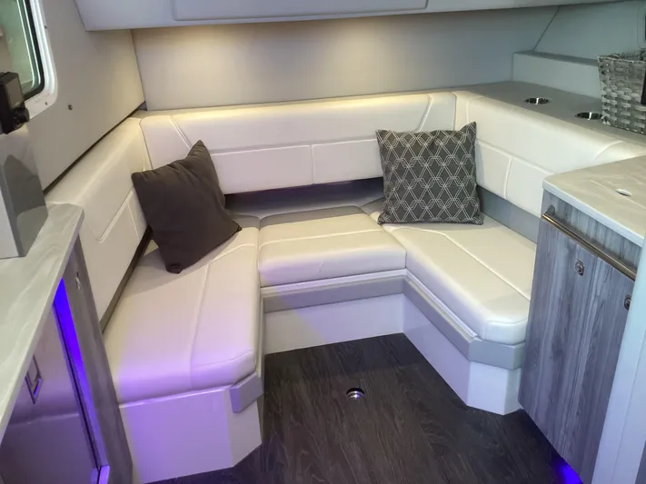 Steal Yacht Photos Pics 