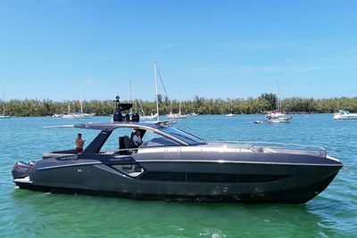 Yacht
