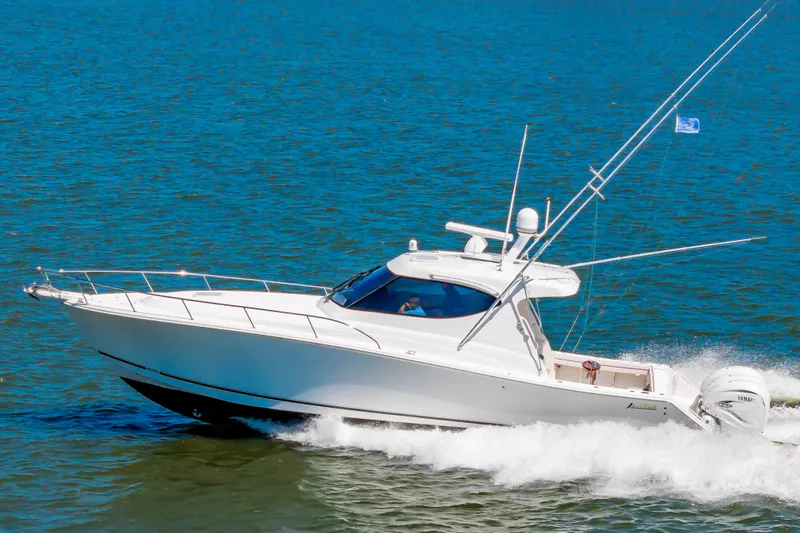 Surf Rider Yacht Photos Pics 