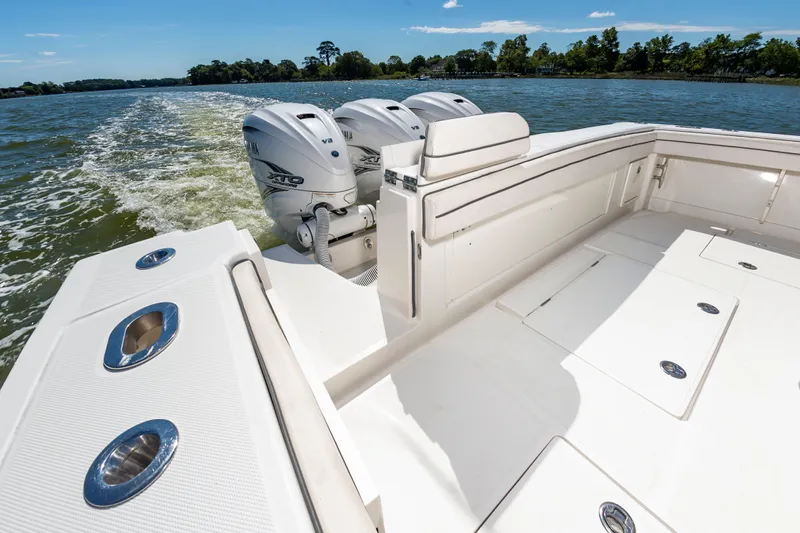 Surf Rider Yacht Photos Pics 