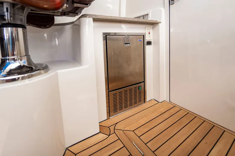 Surf Rider Yacht Photos Pics 