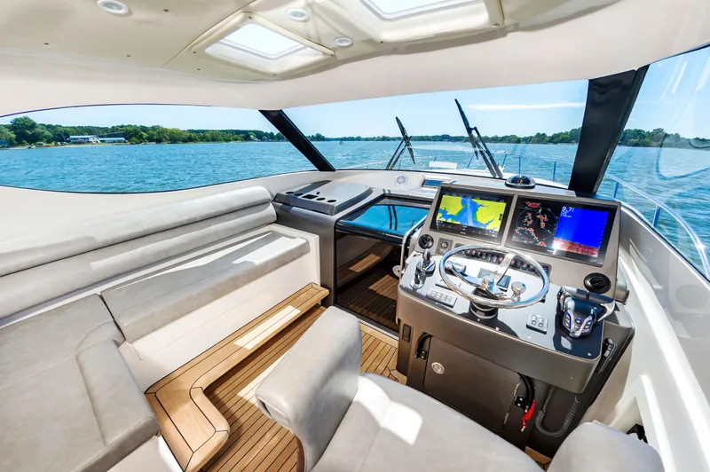 Surf Rider Yacht Photos Pics 