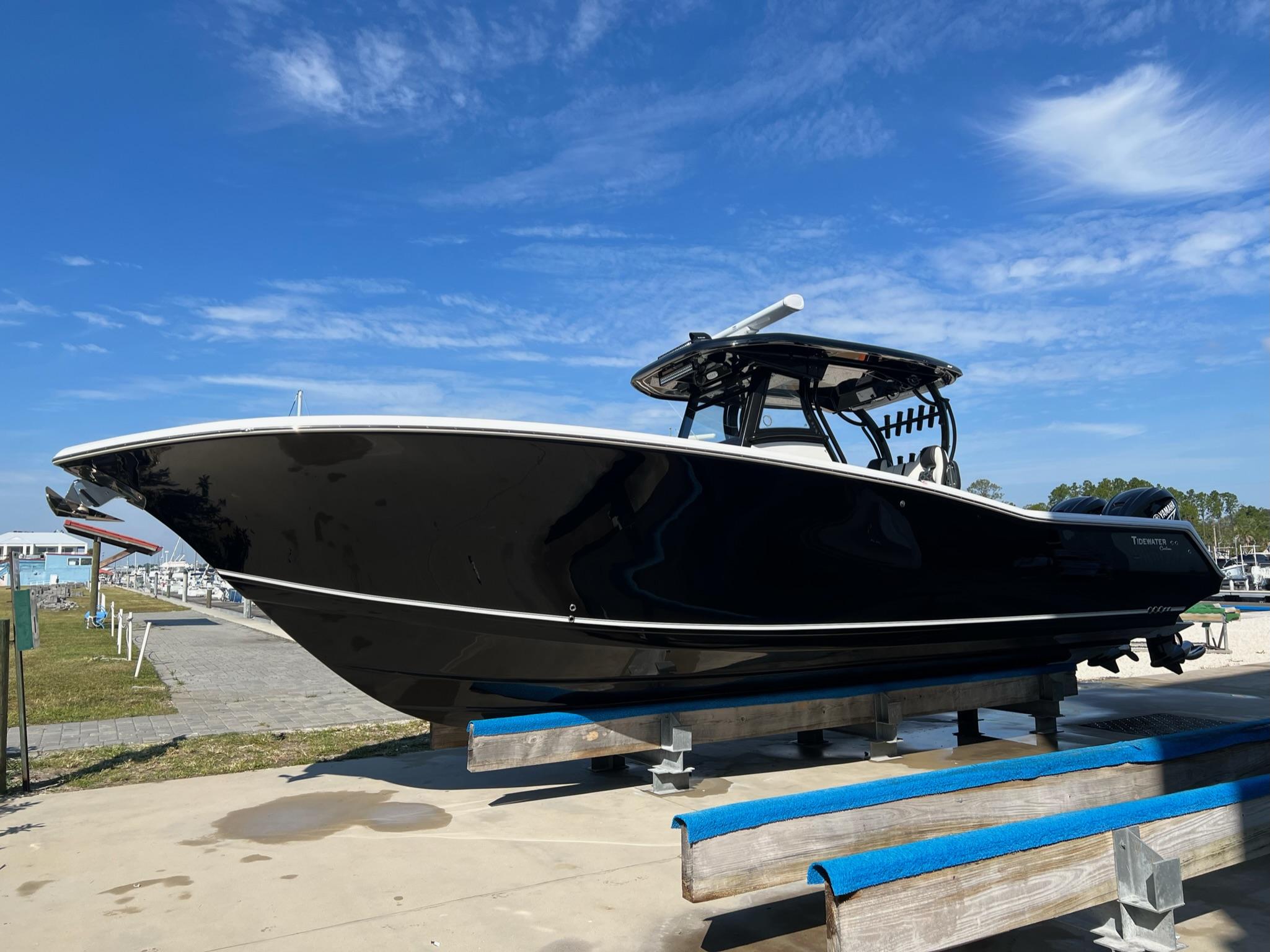 Tidewater 320 CC Adventure