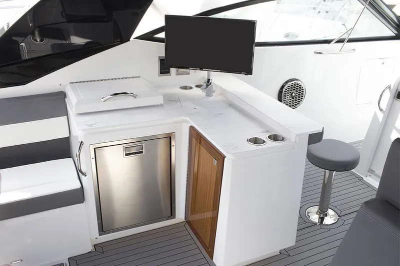  Yacht Photos Pics Manufacturer Provided Image: Manufacturer Provided Image