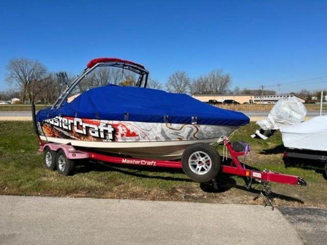 2007 MasterCraft 215 Maristar