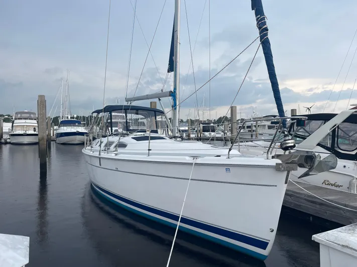 Lucky Dasher Yacht Photos Pics 