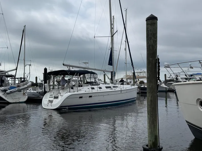 Lucky Dasher Yacht Photos Pics 