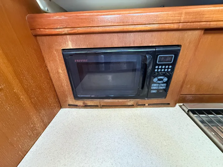 Lucky Dasher Yacht Photos Pics 