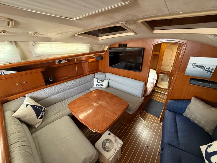 Lucky Dasher Yacht Photos Pics 