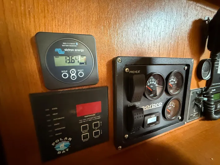 Lucky Dasher Yacht Photos Pics 