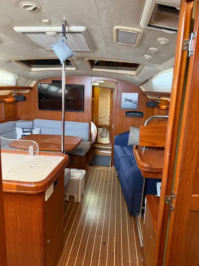 Lucky Dasher Yacht Photos Pics 