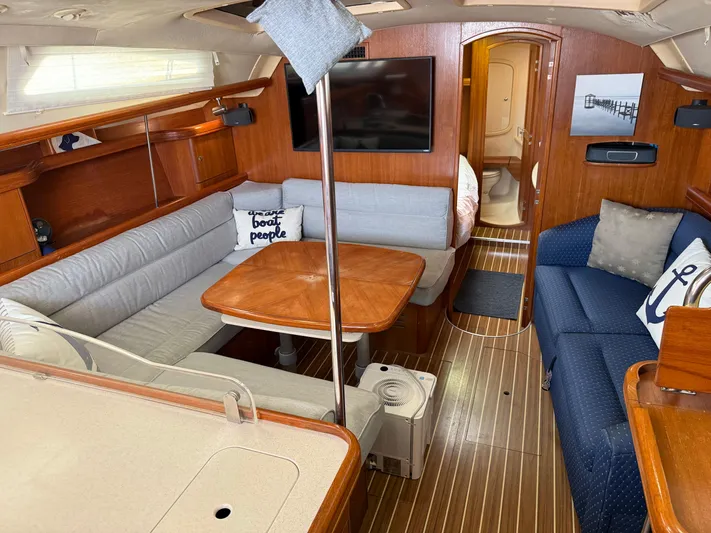 Lucky Dasher Yacht Photos Pics 