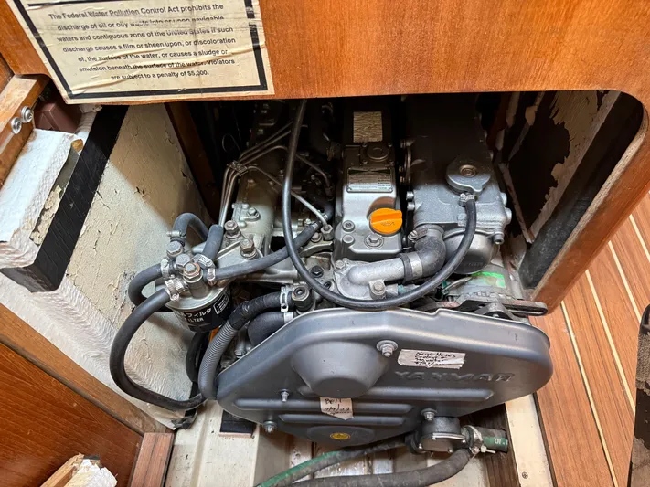 Lucky Dasher Yacht Photos Pics 