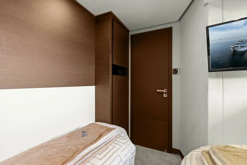 Be As You Are Xl Yacht Photos Pics 