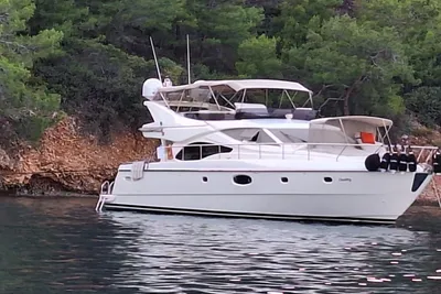Ferretti Yachts 591