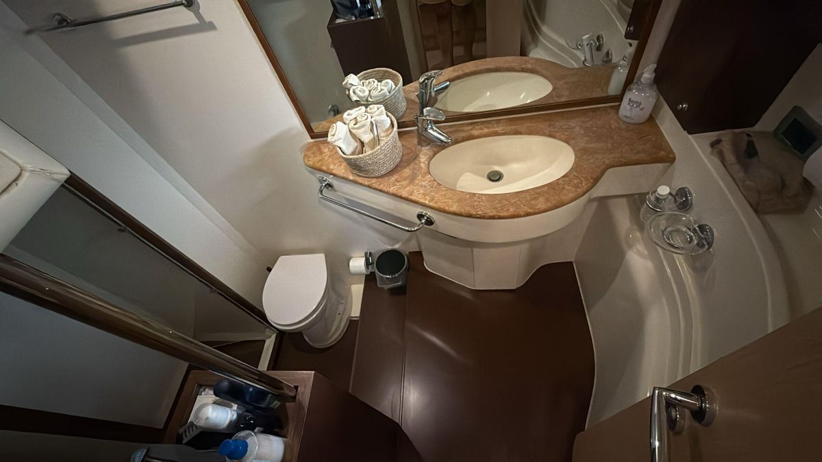 2007 Ferretti Yachts 60 