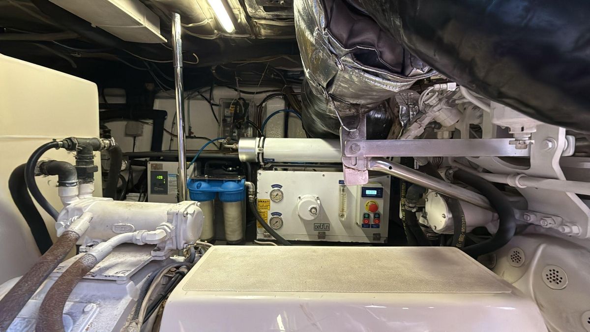2007 Ferretti Yachts 60 