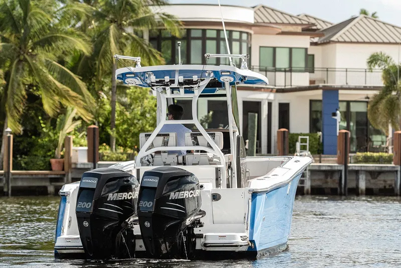 272 Blackfin Cc Yacht Photos Pics 