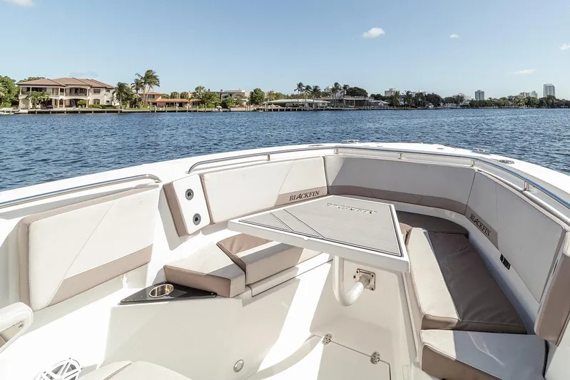 272 Blackfin Cc Yacht Photos Pics 