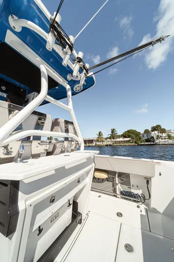 272 Blackfin Cc Yacht Photos Pics 