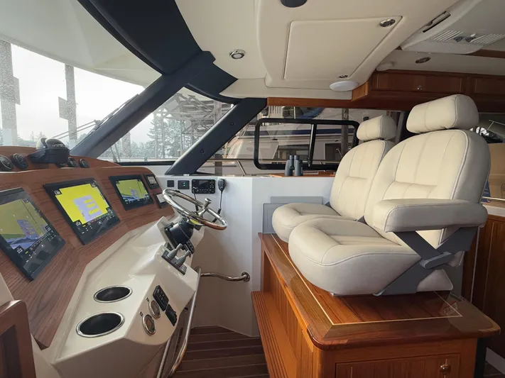 Arcturus Yacht Photos Pics 