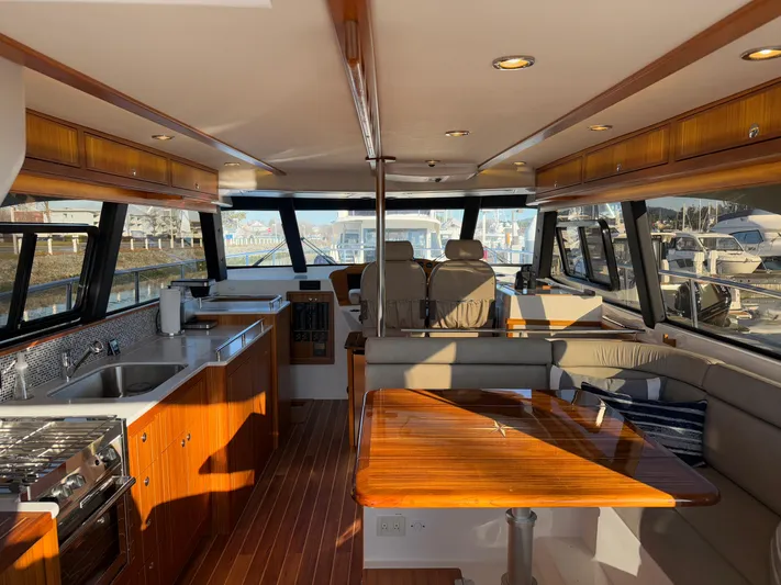 Arcturus Yacht Photos Pics 