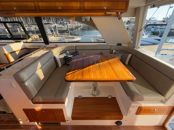 Arcturus Yacht Photos Pics 