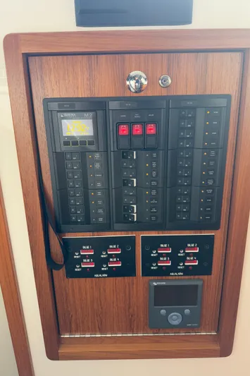 Arcturus Yacht Photos Pics 