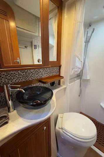 Arcturus Yacht Photos Pics 