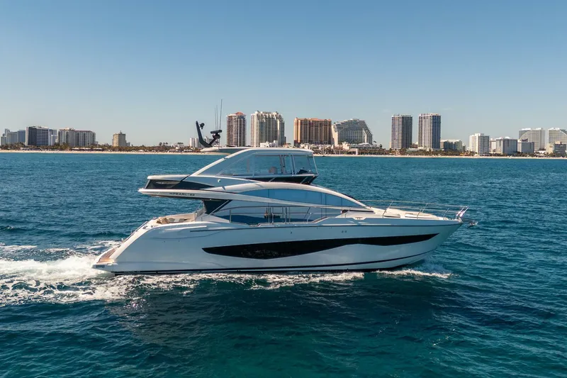 Thunder Road Yacht Photos Pics 