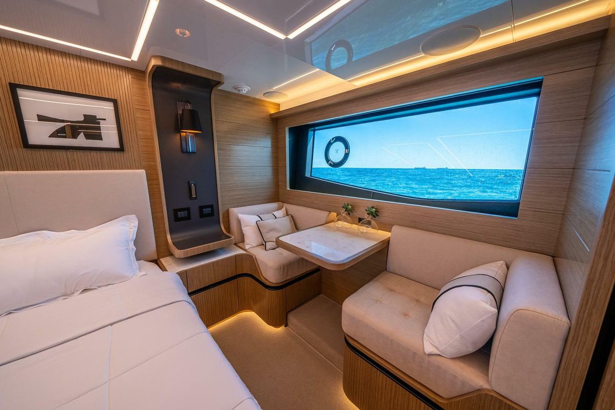 2023 Pearl 62 