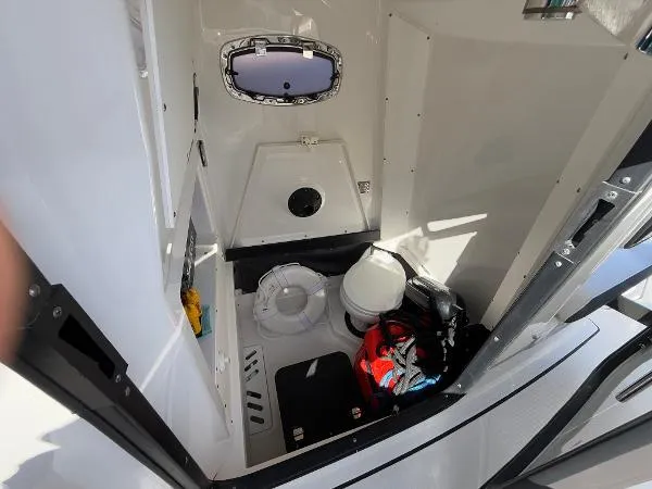 272-514 Sebastian Brokerage Yacht Photos Pics 