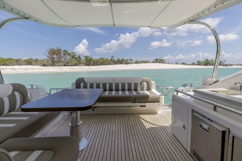 Runaway Island Yacht Photos Pics 2018 Riviera 4800 Sport Yacht- Runaway Island- Cockpit