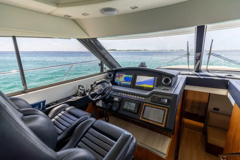 Runaway Island Yacht Photos Pics 2018 Riviera 4800 Sport Yacht- Runaway Island- Helm