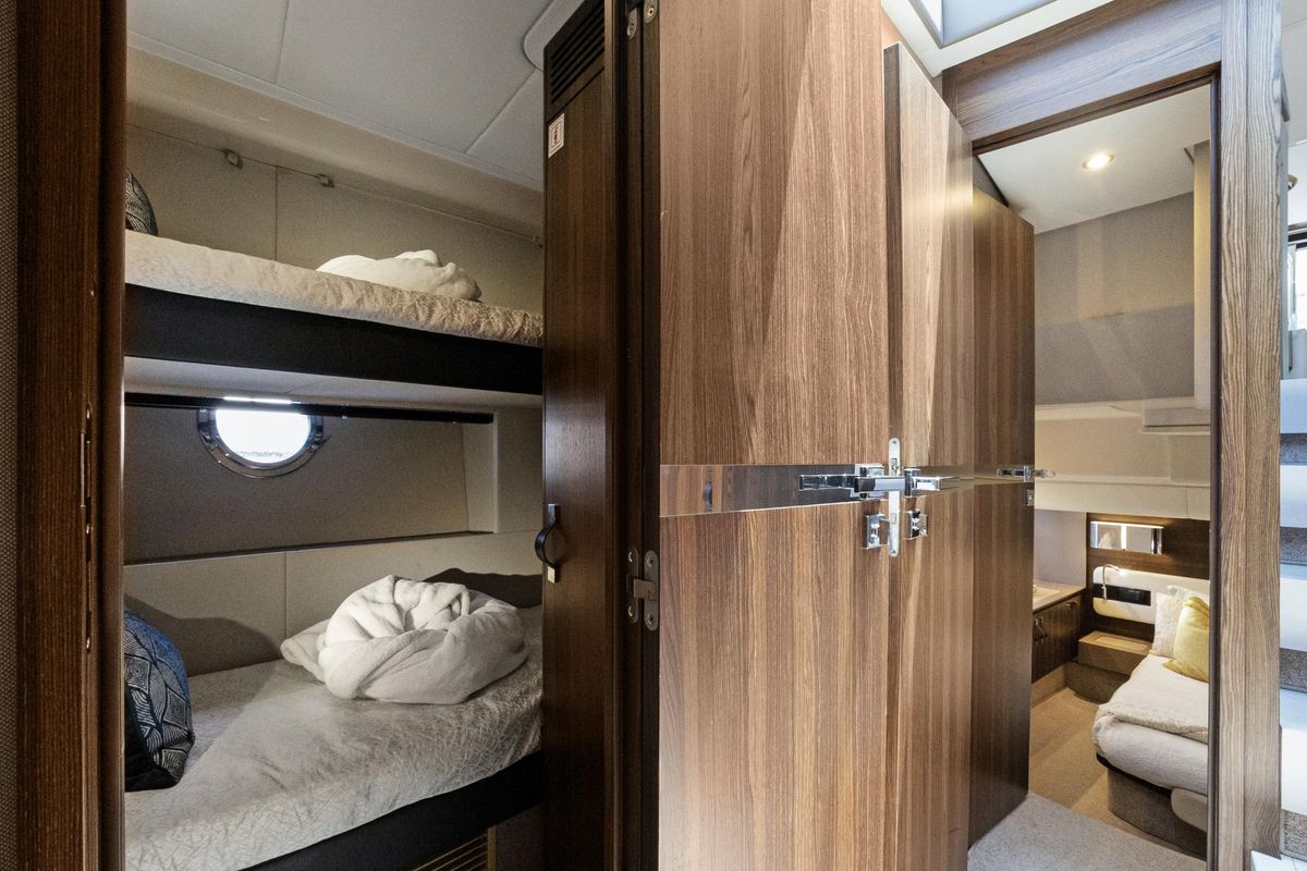 2019 Azimut 52 