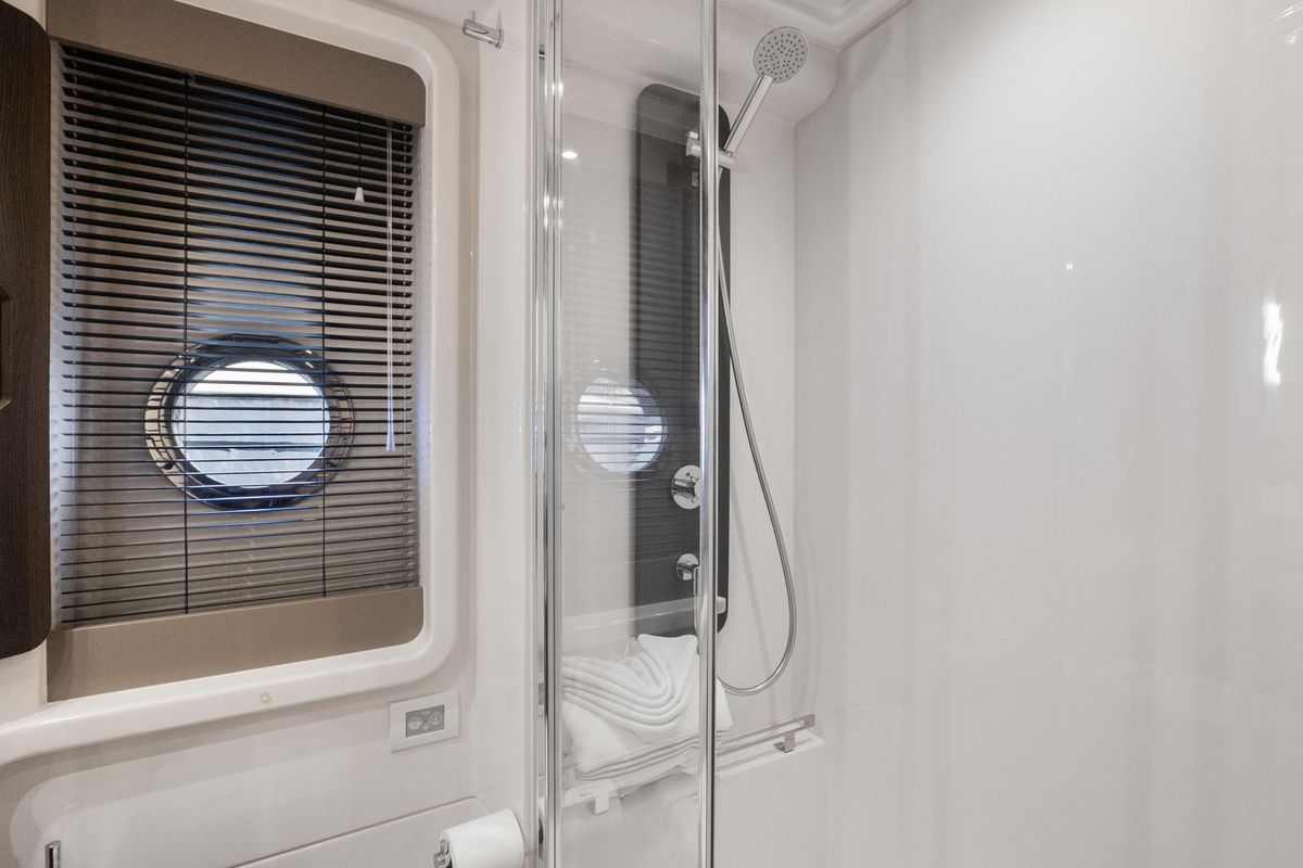 2019 Azimut 52 