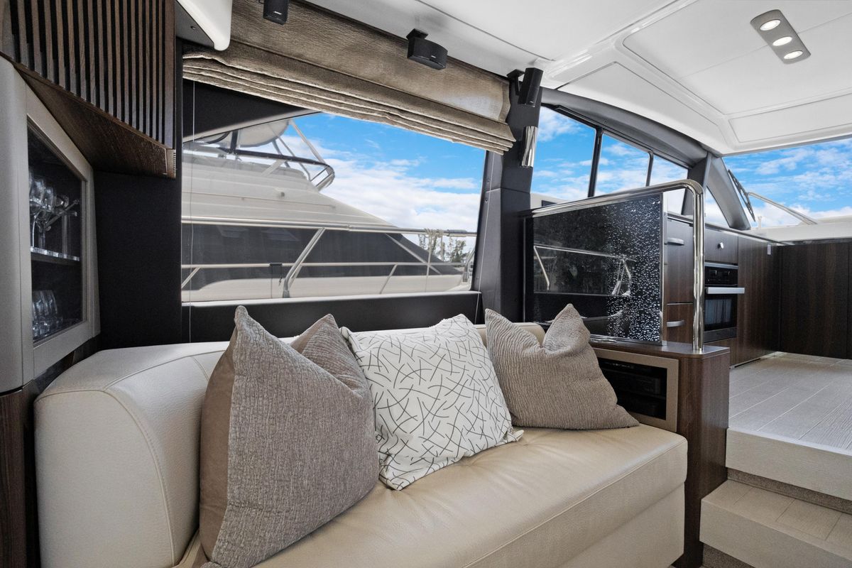 2019 Azimut 52 