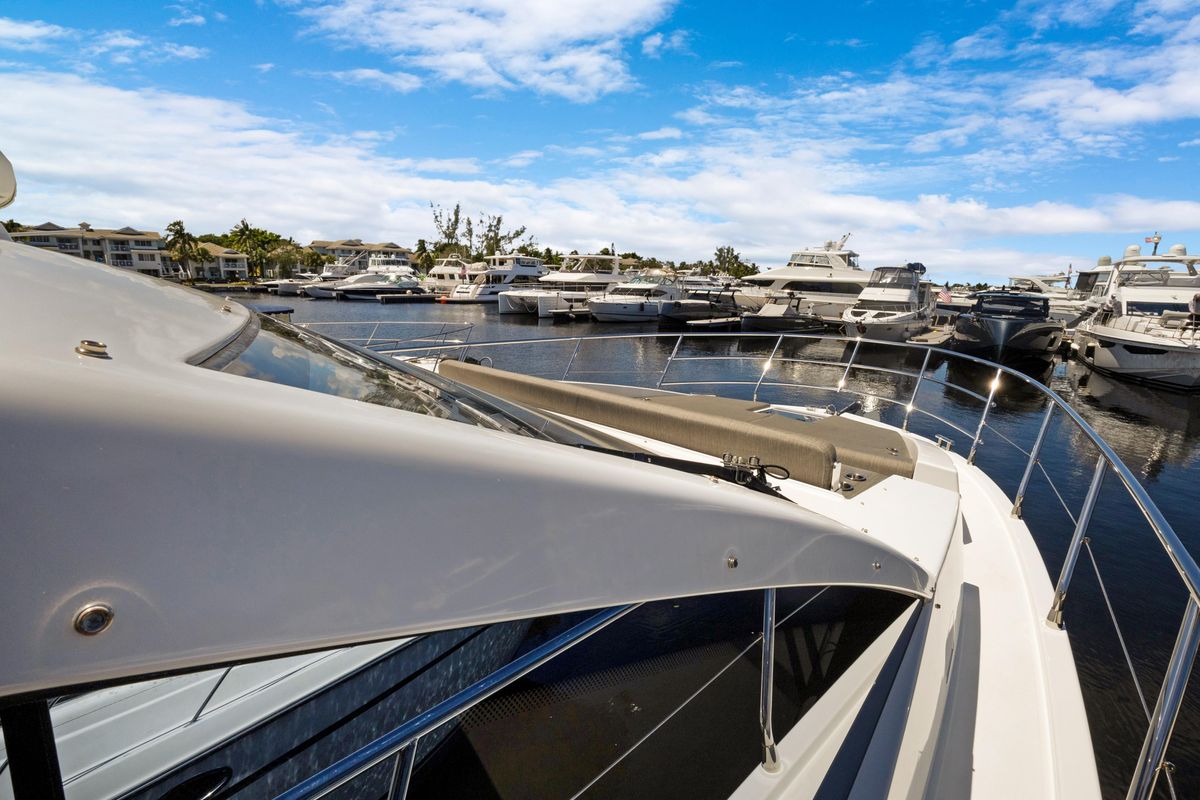 2019 Azimut 52 