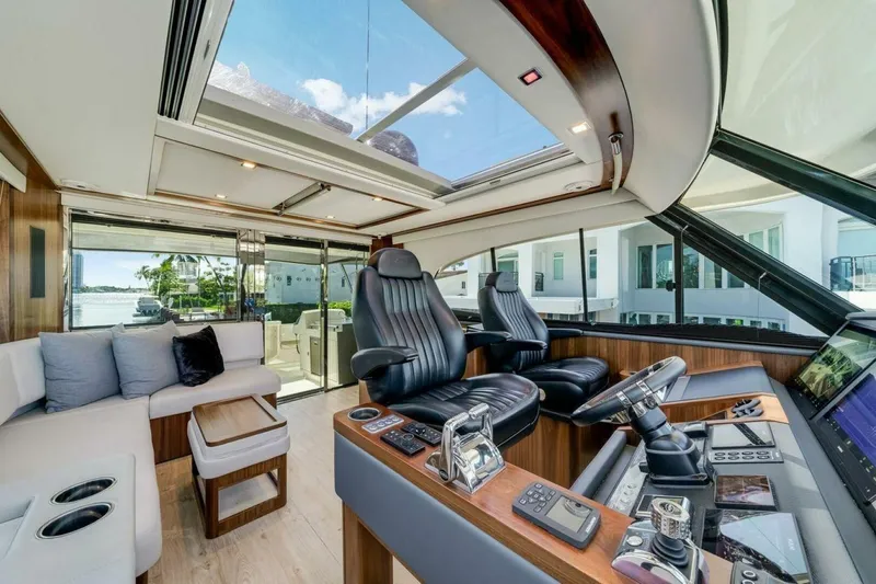  Yacht Photos Pics 2023 Riviera 64 Sports Motor Yacht - Image 25