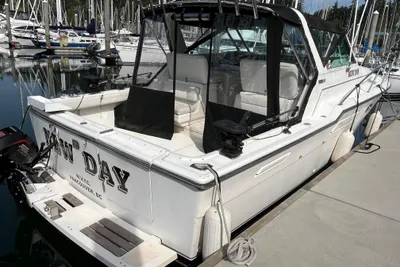 Tiara Sport 33