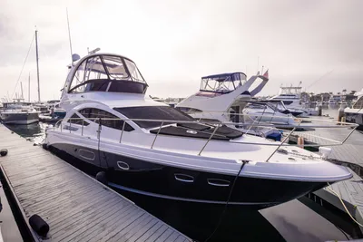 Sea Ray 450 Sedan