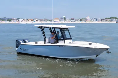 Robalo R270 Center Console