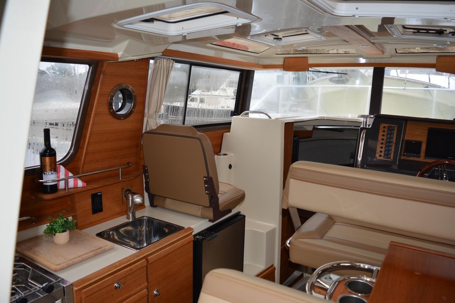 2020 Ranger Tugs R-27