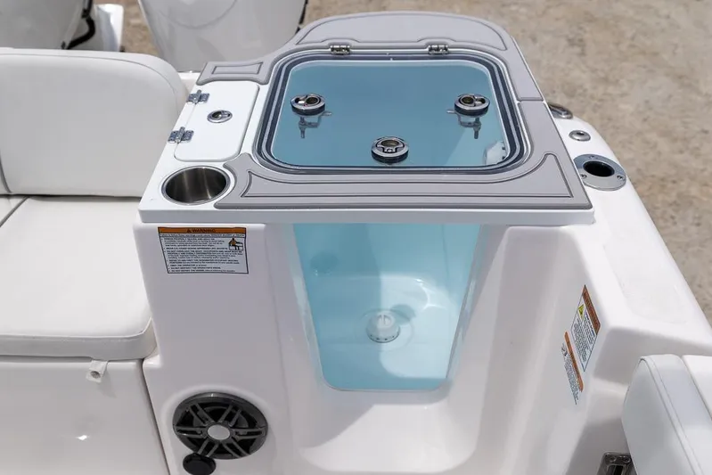  Yacht Photos Pics Livewell on 2026 Sea Fox 268 Commander boat, featuring a clear lid and cup holder.