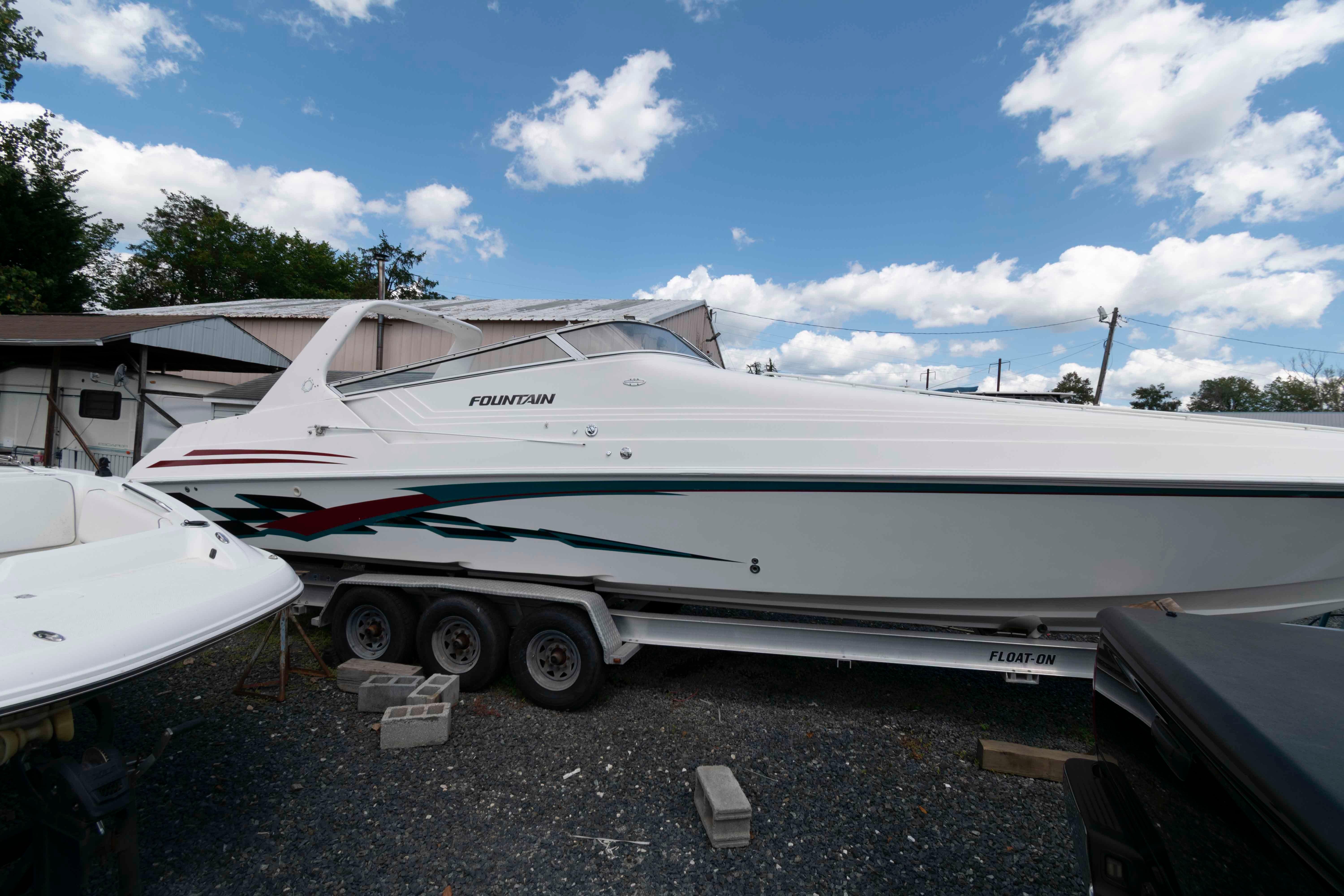 Fountain 38 Lightning