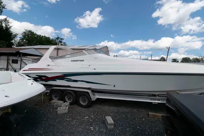 Fountain 38 Lightning