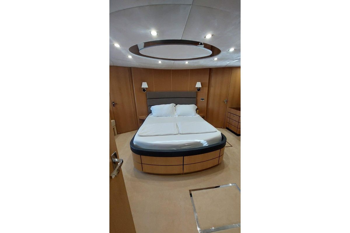 2010 Fairline 78 