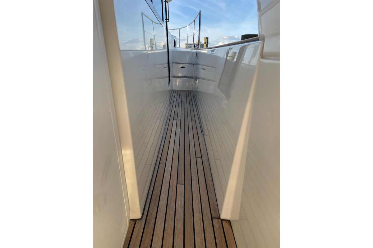 2013 Beneteau 44 